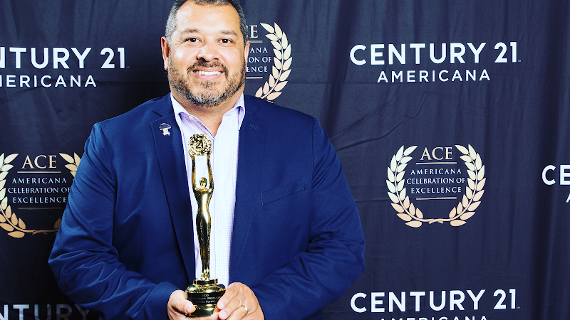 Alfredo Rosales - REALTOR Epique Realty