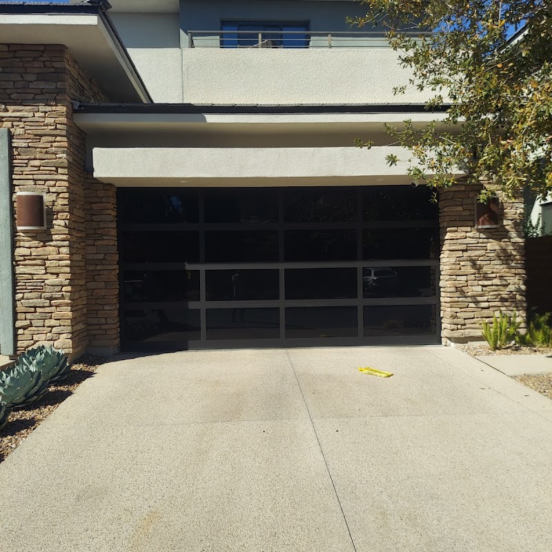 Giddy Up Garage Doors & Iron