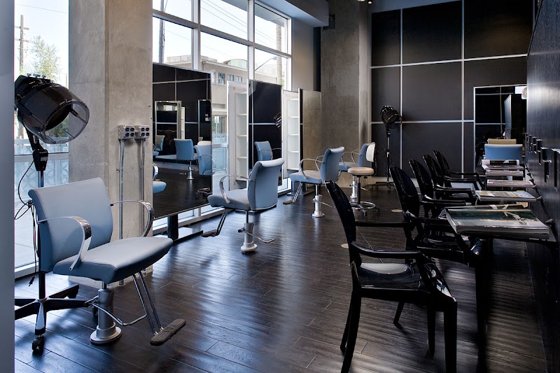 Globe Salon | Downtown