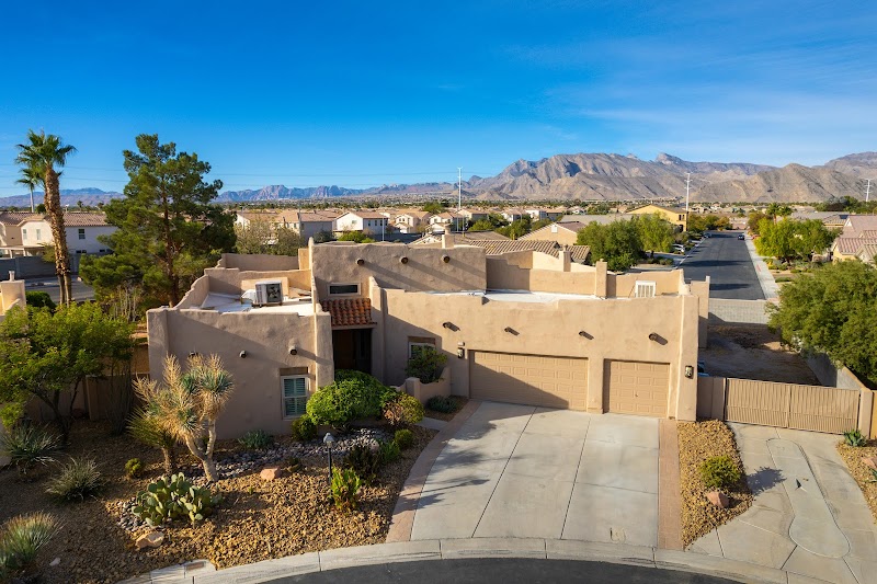 Bonnie Harrington: Realty One Group