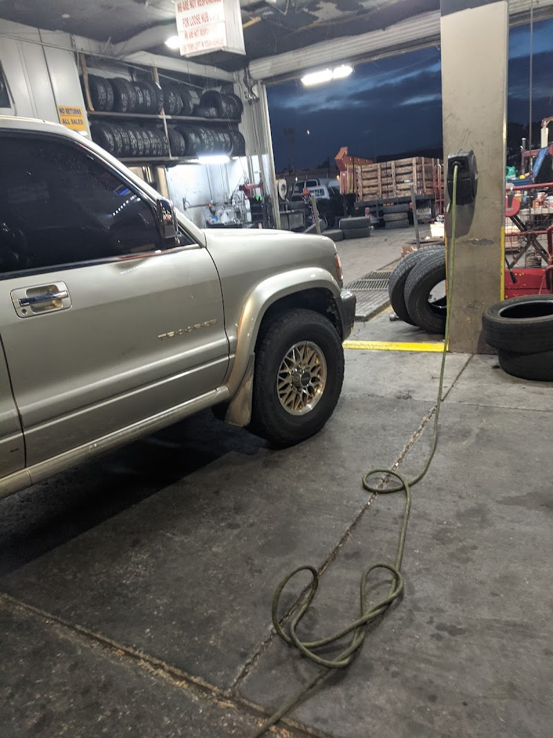 Melendez Auto Services & Tires