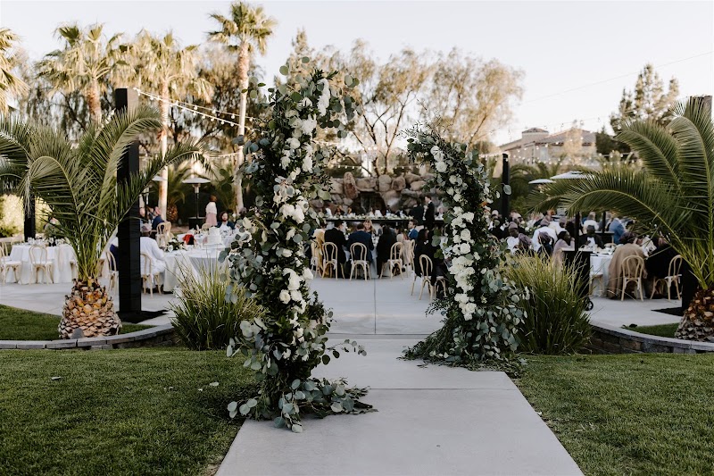 Thom & Co Weddings
