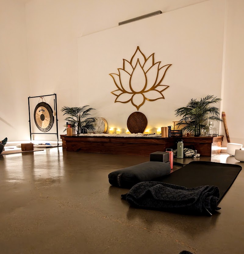 Kintsugi Yoga - Inspire