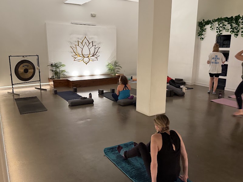 Kintsugi Yoga - Inspire